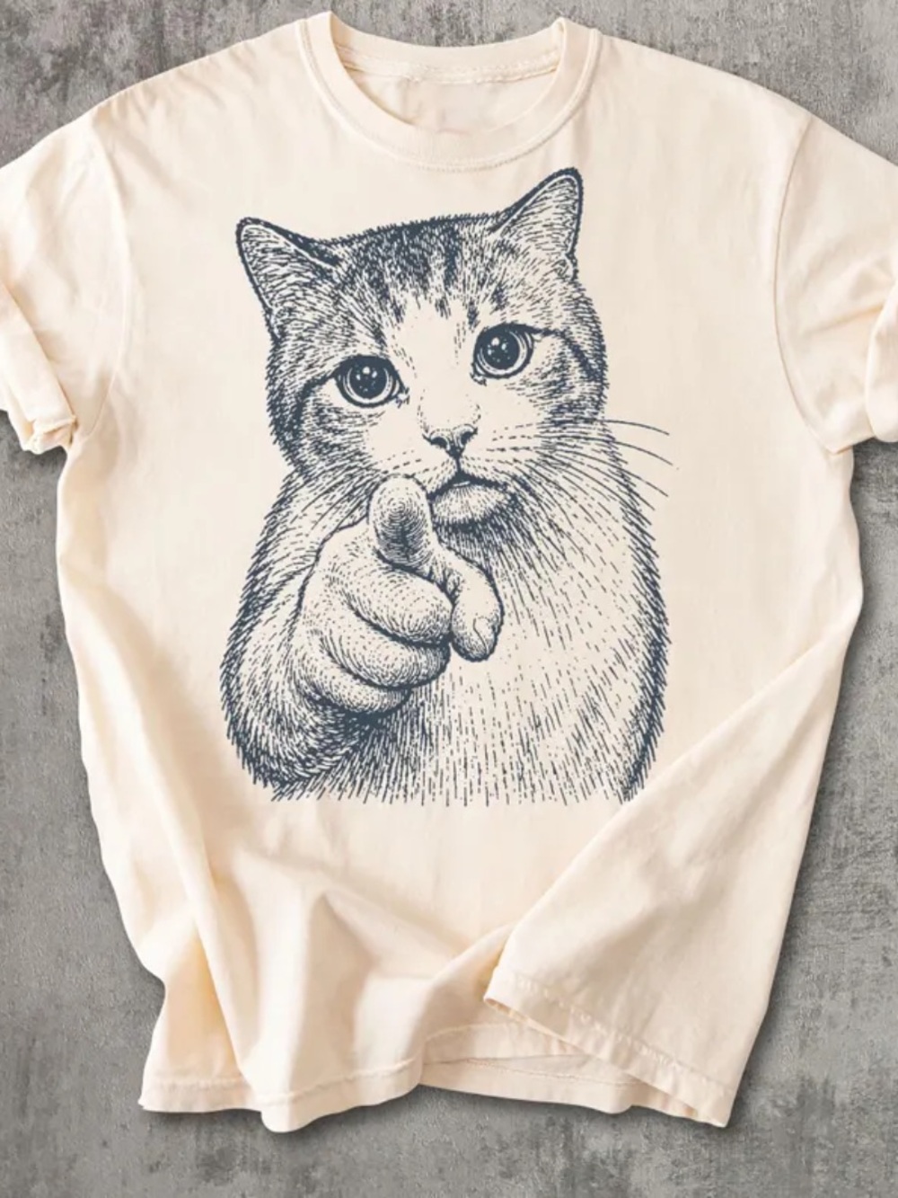 Pointing Cat Graphic Tee - IVORY